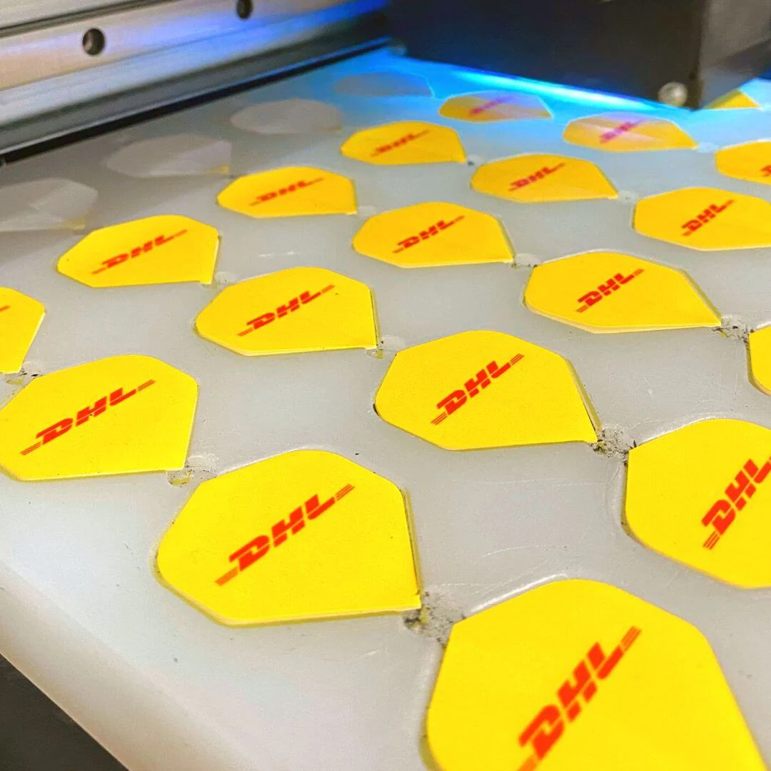 Offizielle DHL Dart Flights (3 Sets) - Standard Form mit 100 Mikron - Image 4